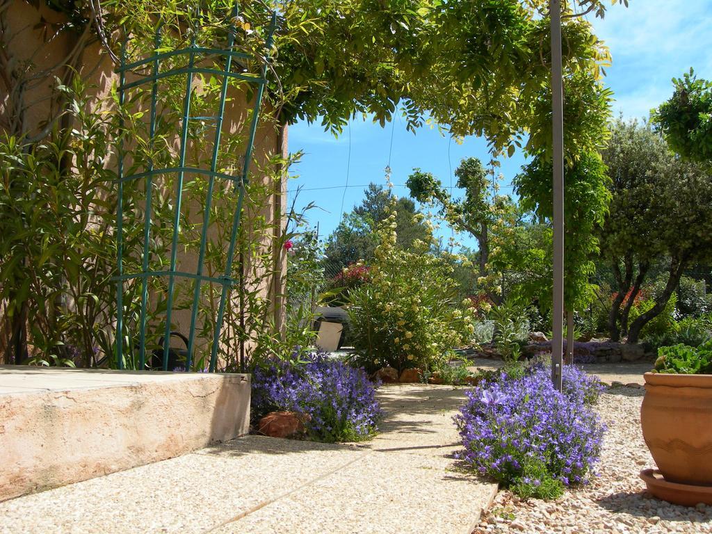 B&B Villa Les Tamaris Régusse Exterior foto
