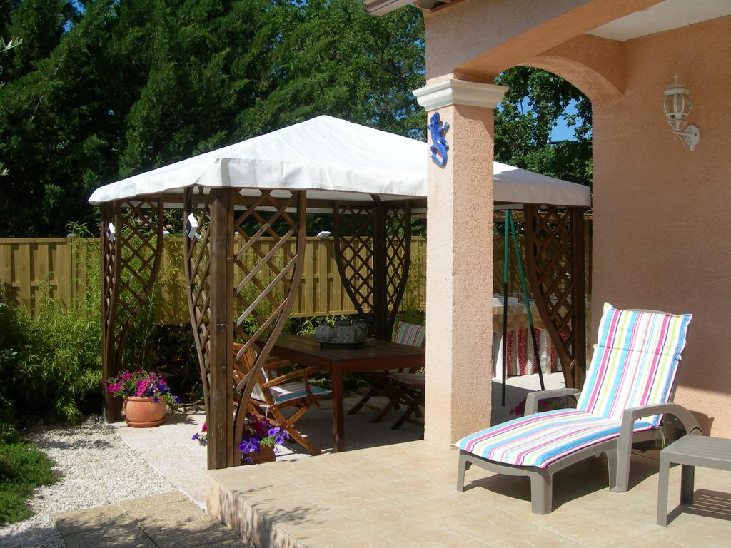 B&B Villa Les Tamaris Régusse Exterior foto